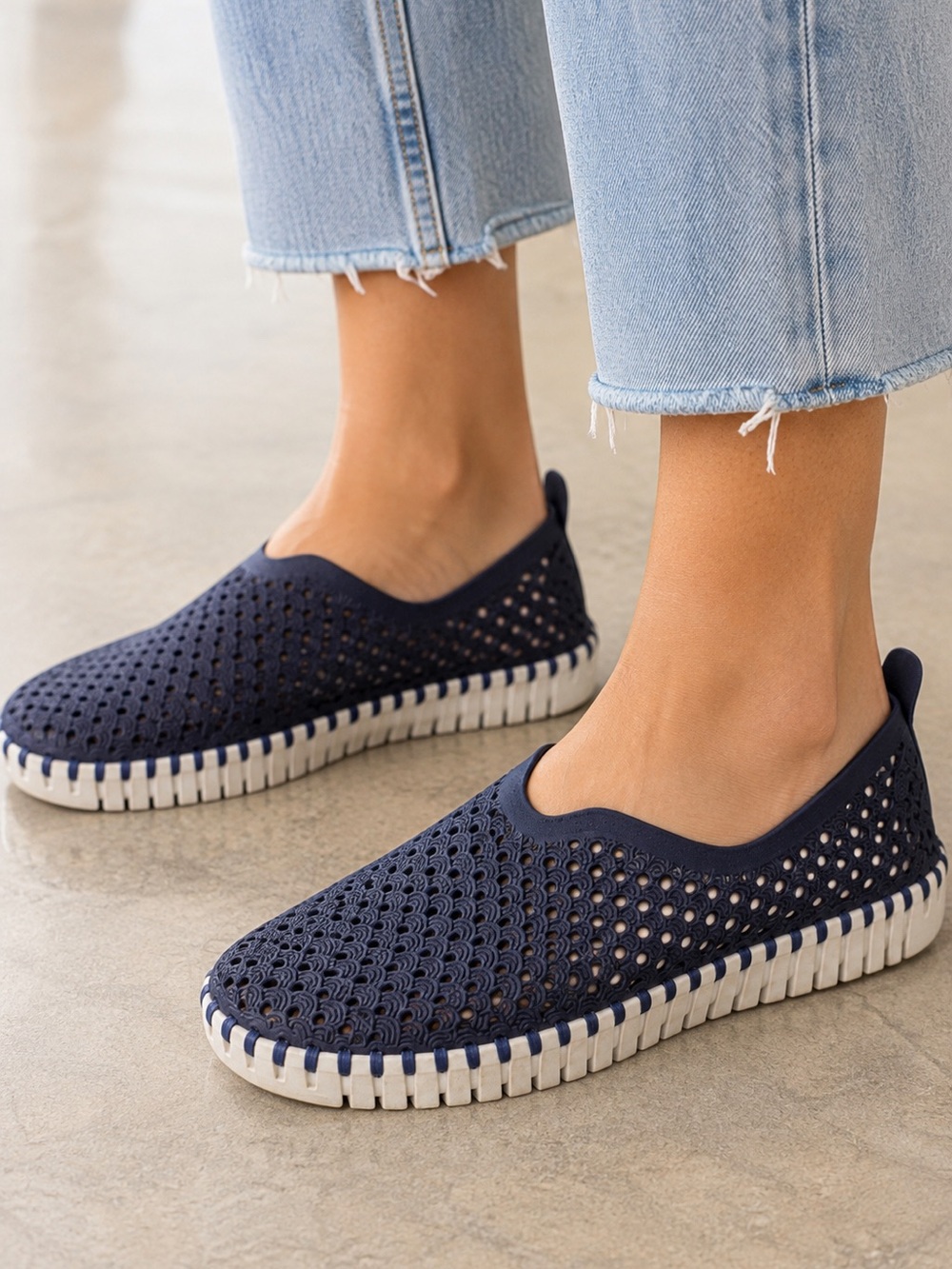 Ilse Jacobsen Tulip Slip-On Sneakers Navy Perforated EU 37 Women’s